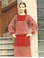 Костюм крючком меланжевым узором