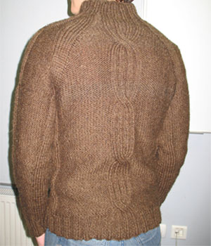 Свитер Антона сзади