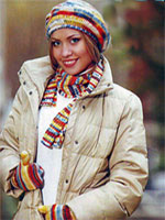 Женский берет, шарф и варежки