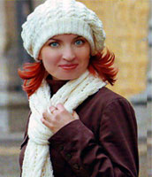 Пышный берет и шарф