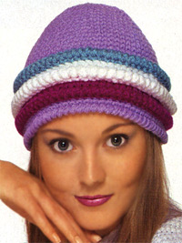Женская шапка вязанная крючком