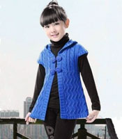 Жилет для девочки с капюшоном